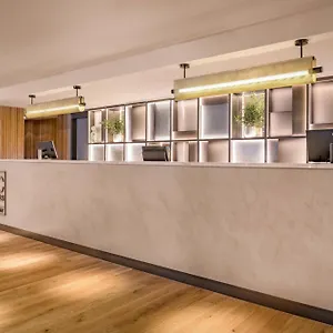 Ac Avenida De America By Marriott מלון